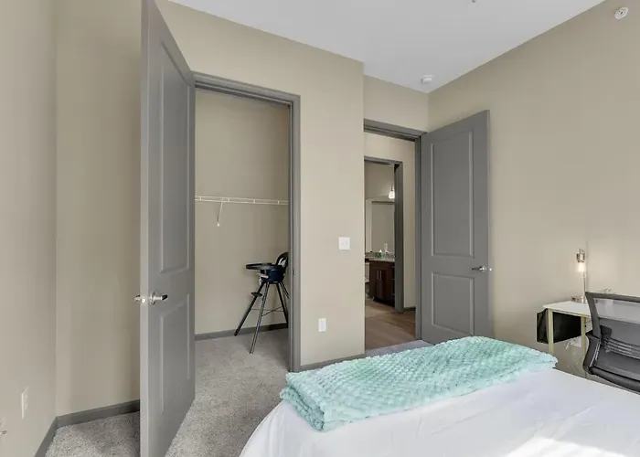 Chic 2br- Pool,gym,pkng,near Bok Ctr&arts Dstrct * Tulsa