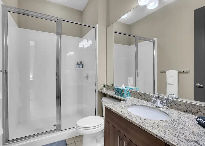 Chic 2br- Pool,gym,pkng,near Bok Ctr&arts Dstrct *